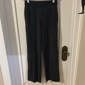 Lululemon Softstreme Pintuck Mid-Rise Pant - XS